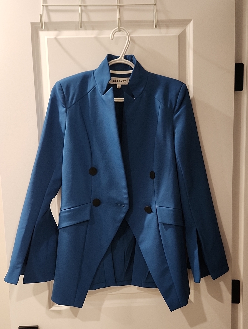 Elliatt Electric Blue Double-Breasted Blazer
